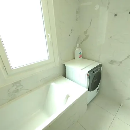 Cozy 3 Bedrooms, 5 Mn 450m Walk Metro La Defense Apartment