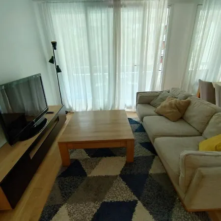 Apartment Cozy 3 Bedrooms, 5 Mn 450m Walk Metro La Defense Courbevoie