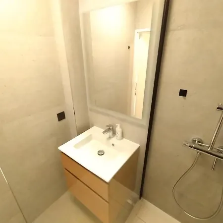 Cozy 3 Bedrooms, 5 Mn 450m Walk Metro La Defense Courbevoie